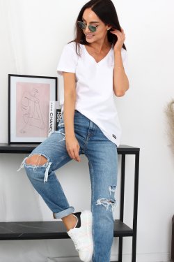 T-SHIRT DAMSKI Z DEKOLTEM W SEREK