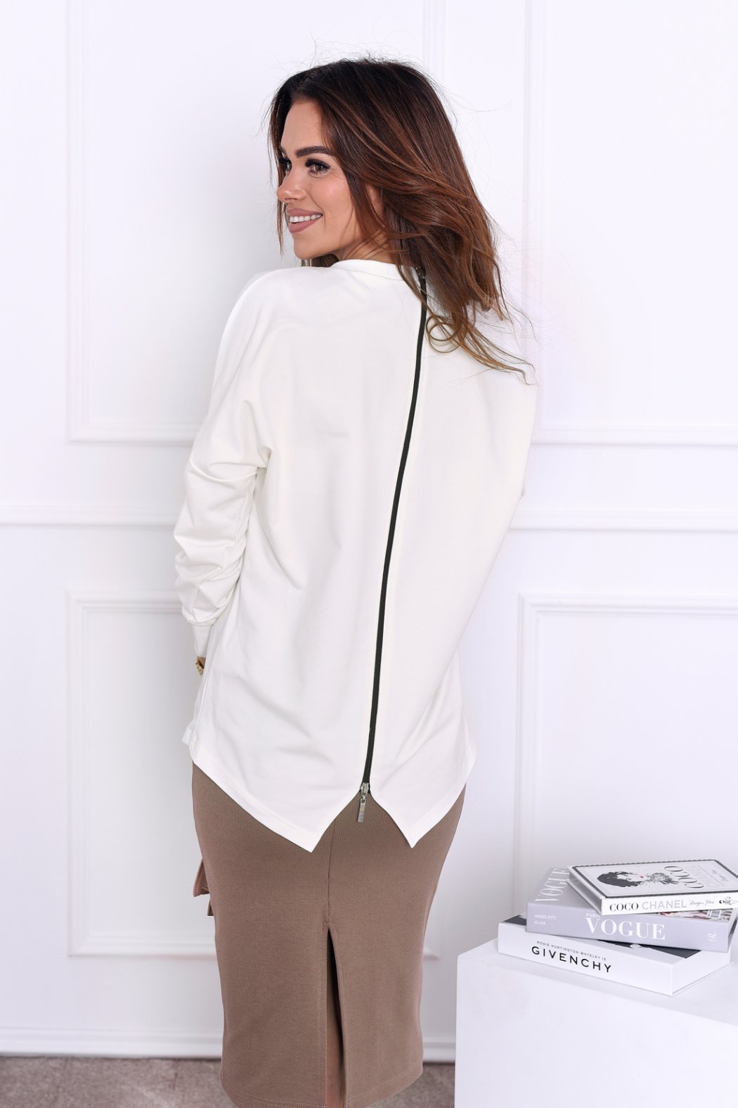 BLUZA DAMSKA EDITH Z SUWAKIEM Z TYŁU