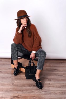 KLASYCZNY SWETER DAMSKI EMMA