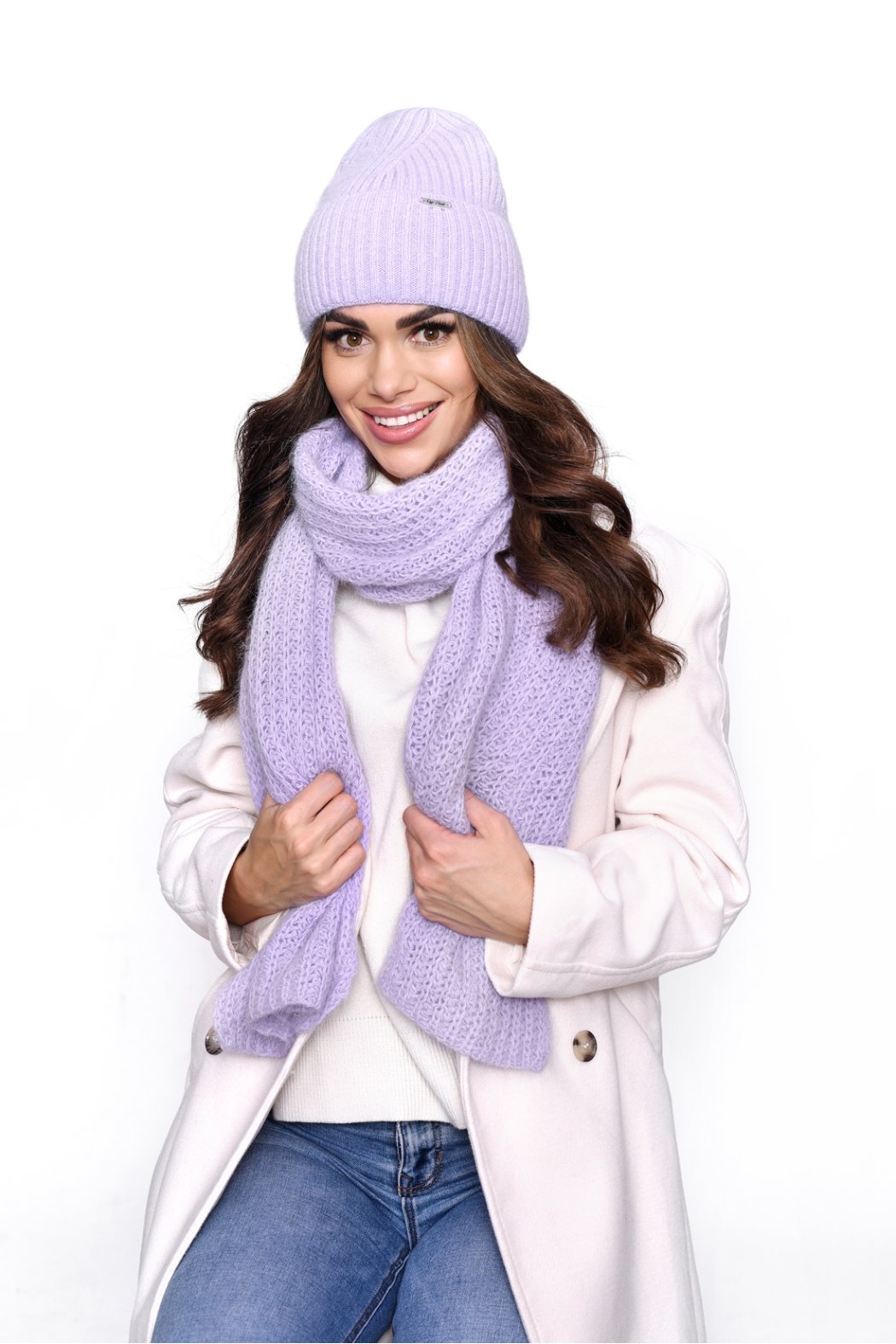 CZAPKA DAMSKA Z WYWINIĘCIEM P031