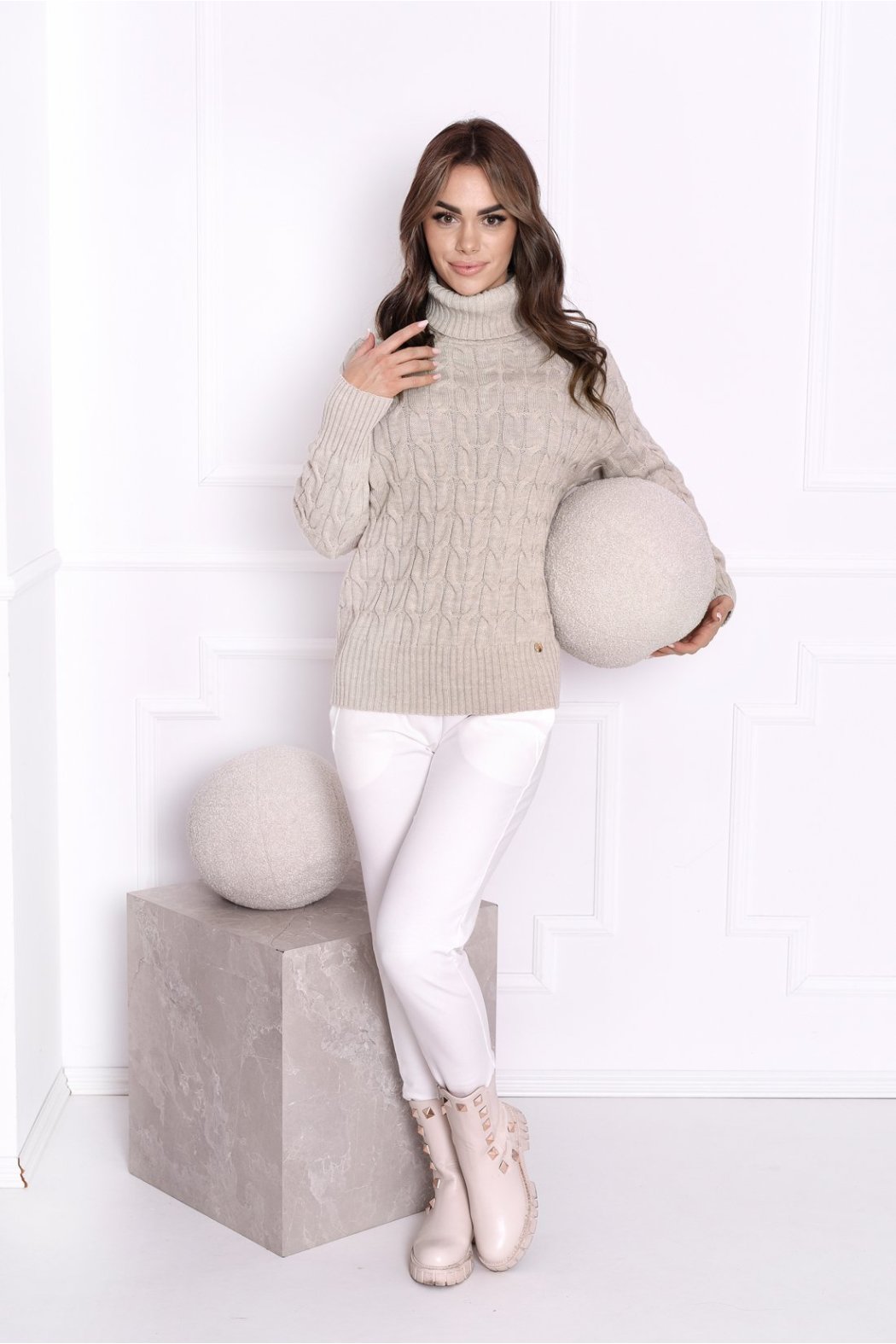 SWETER DAMSKI Z GOLFEM I...