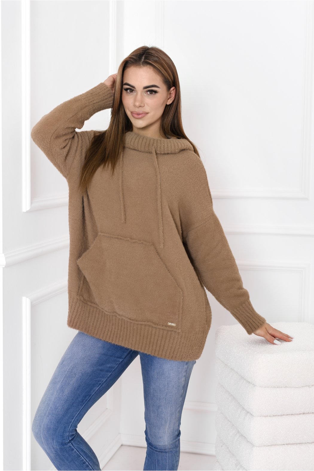 SWETER DAMSKI OVERSIZE Z KAPTUREM MILA