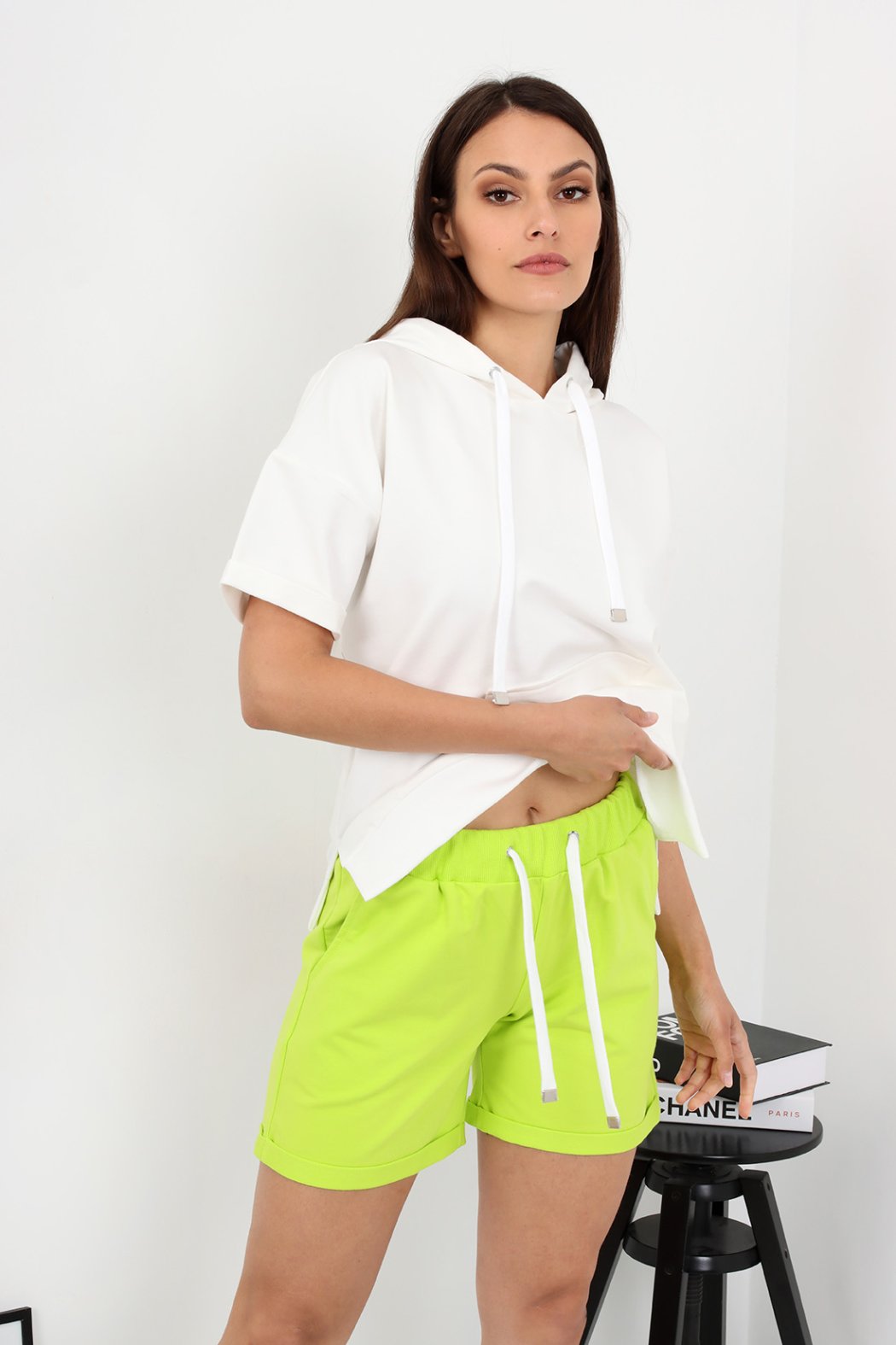 KRÓTKIE SPODENKI DAMSKIE...