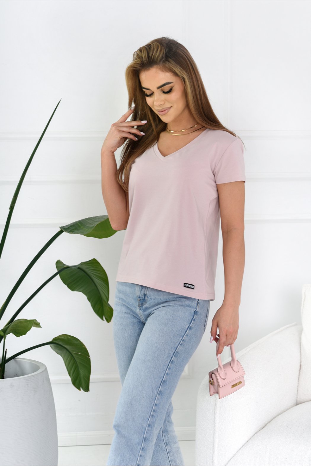 T-SHIRT DAMSKI Z DEKOLTEM W...