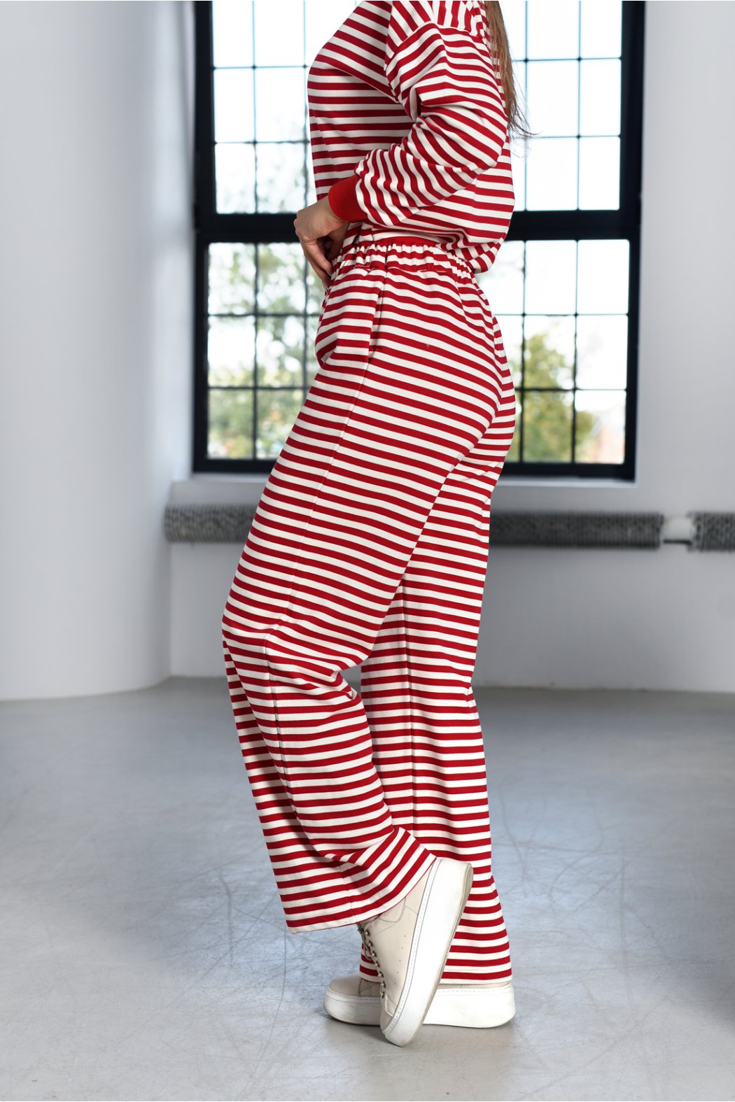 SPODNIE DAMSKIE W PASKI Z...