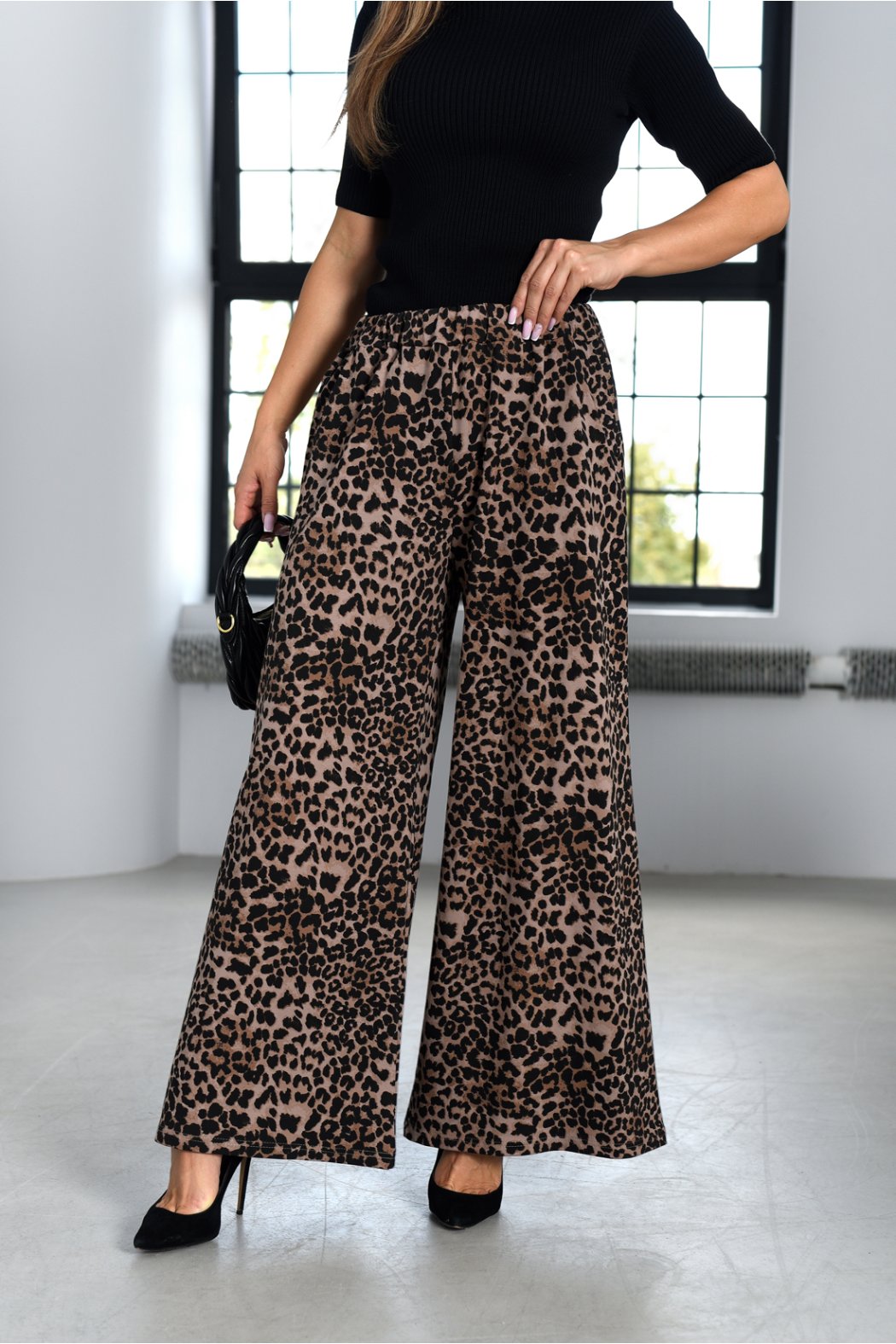 SPODNIE DAMSKIE Z SZEROKIMI...