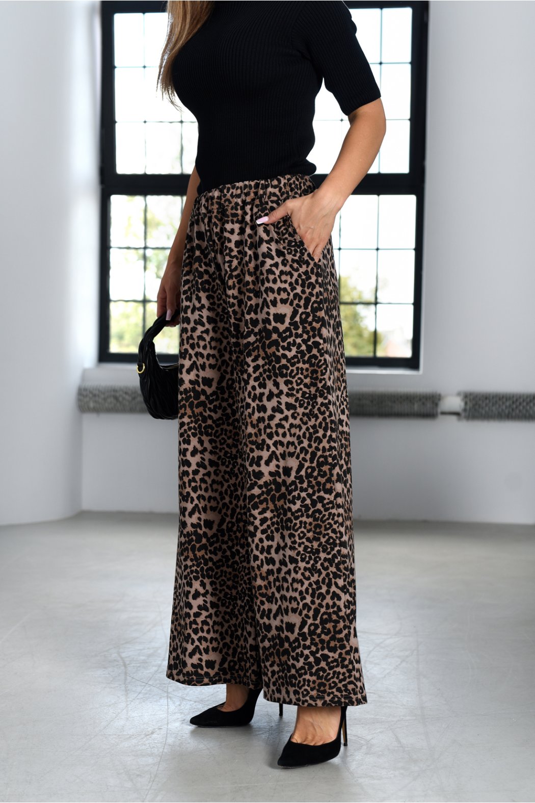 SPODNIE DAMSKIE Z SZEROKIMI...