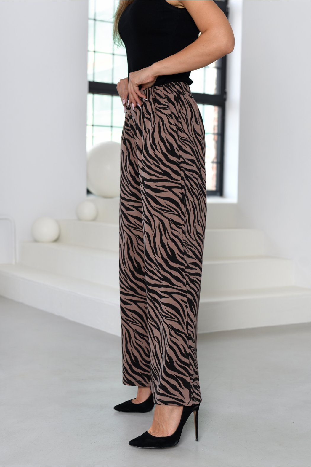 SPODNIE DAMSKIE Z SZEROKIMI...