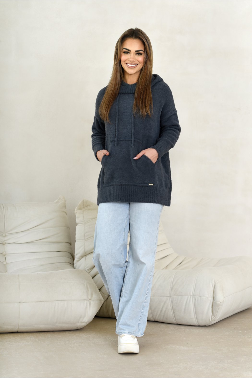 SWETER DAMSKI OVERSIZE Z KAPTUREM MILA