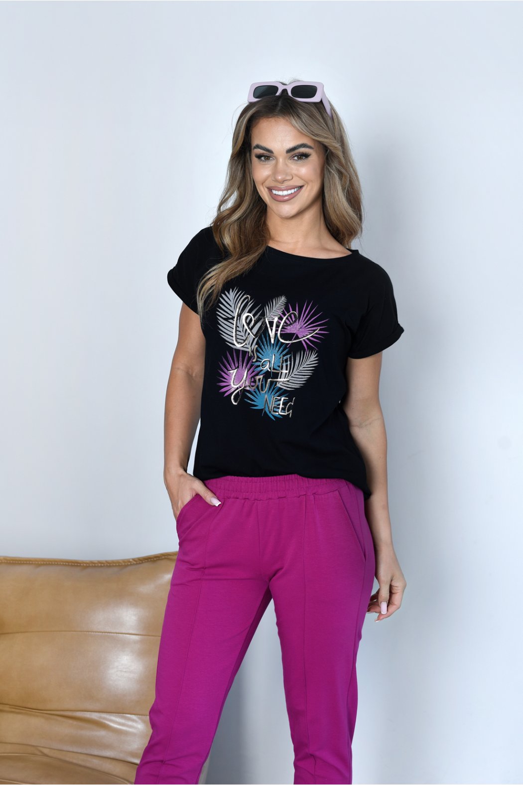 BLUZKA DAMSKA Z KRÓTKIM...