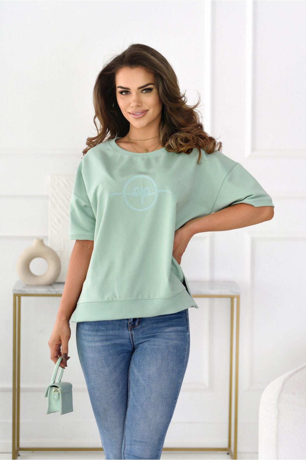 BLUZA DAMSKA Z KRÓTKIM...