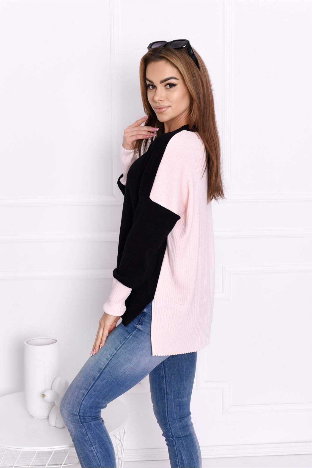 SWETER DAMSKI Z DŁUGIM...