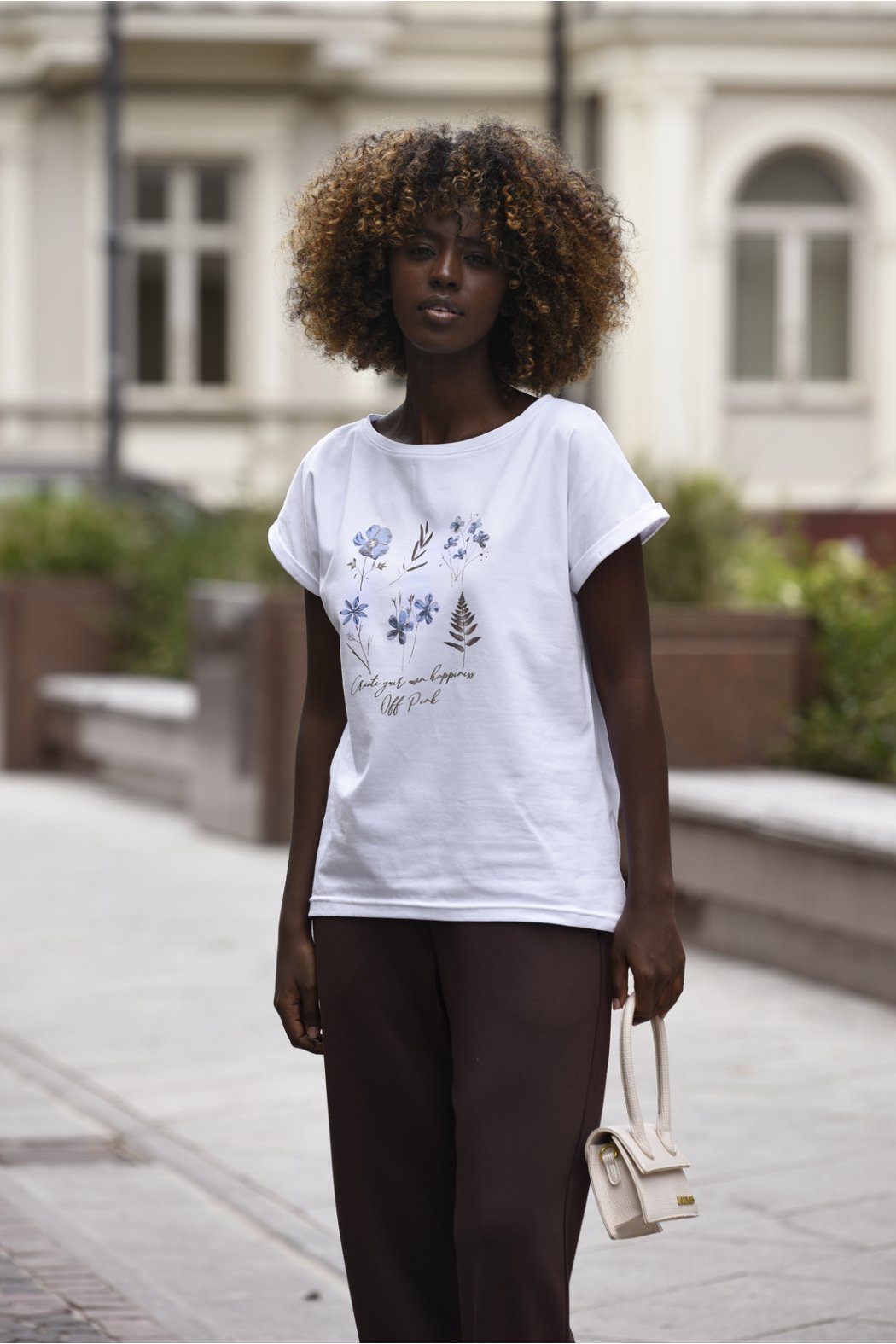 BLUZKA DAMSKA Z KRÓTKIM...