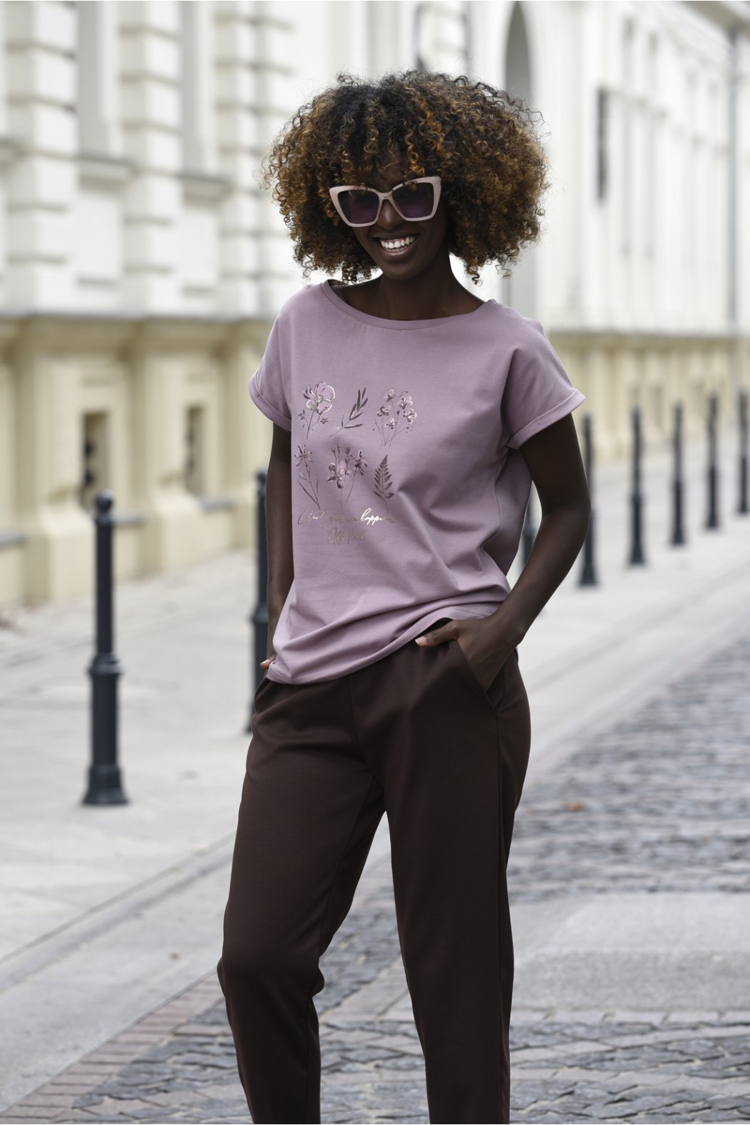 BLUZKA DAMSKA Z KRÓTKIM...