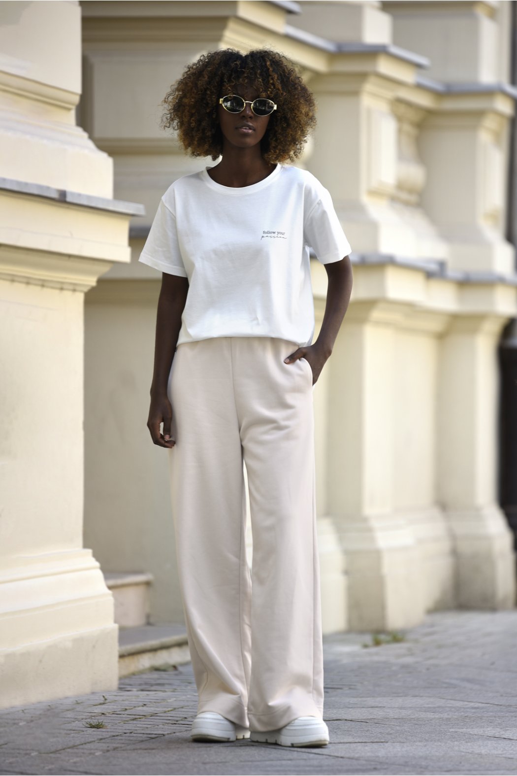 SPODNIE DAMSKIE Z SZEROKIMI...