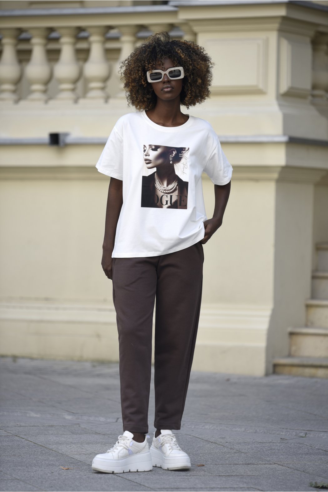 T-SHIRT DAMSKI BAWEŁNIANY Z NADRUKIEM - NAOMI