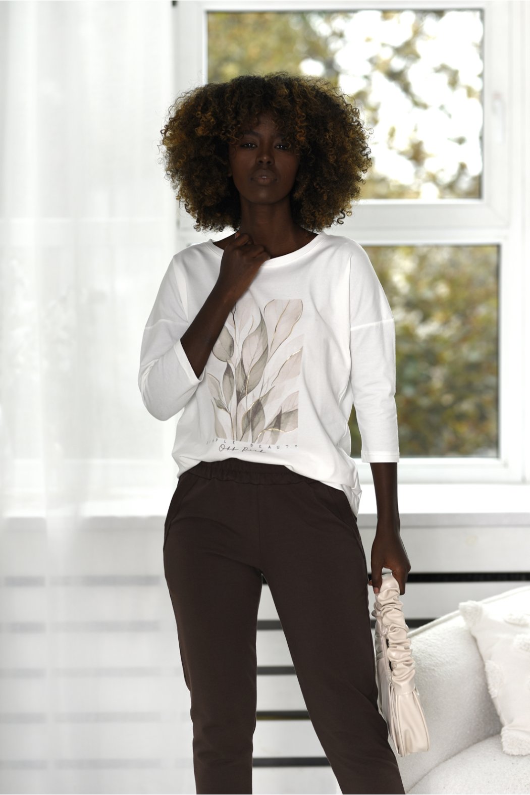 BLUZKA DAMSKA Z NADRUKIEM...