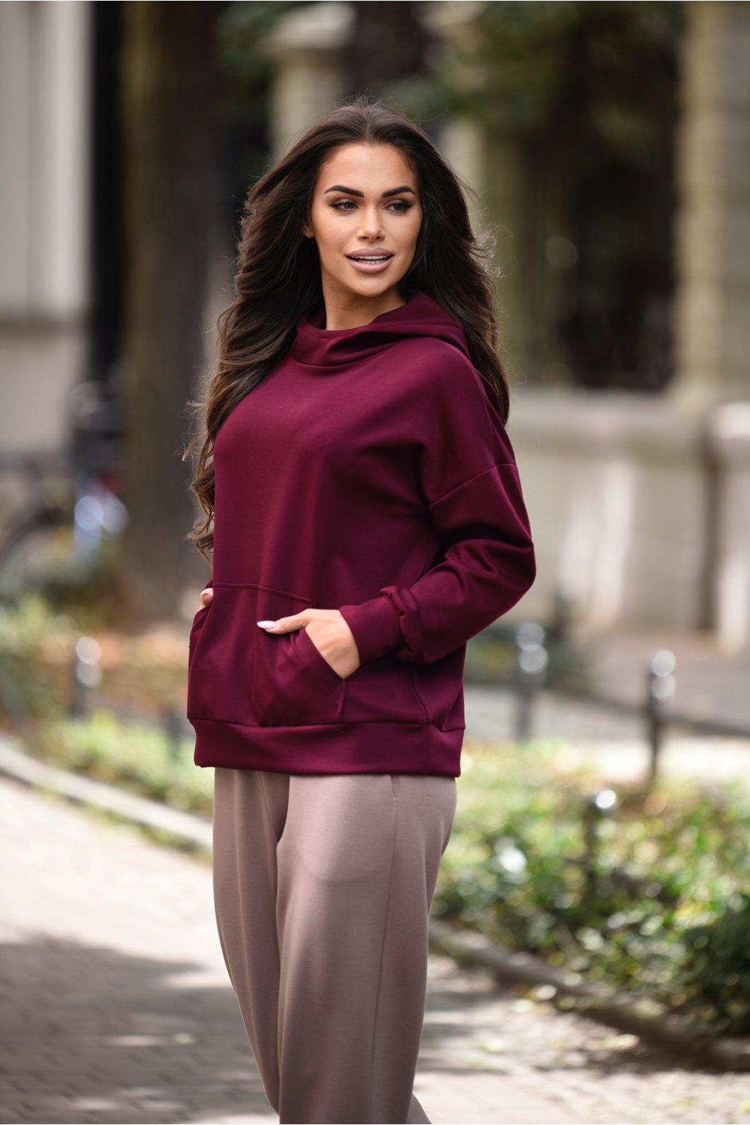 BLUZA DAMSKA Z KAPTUREM...