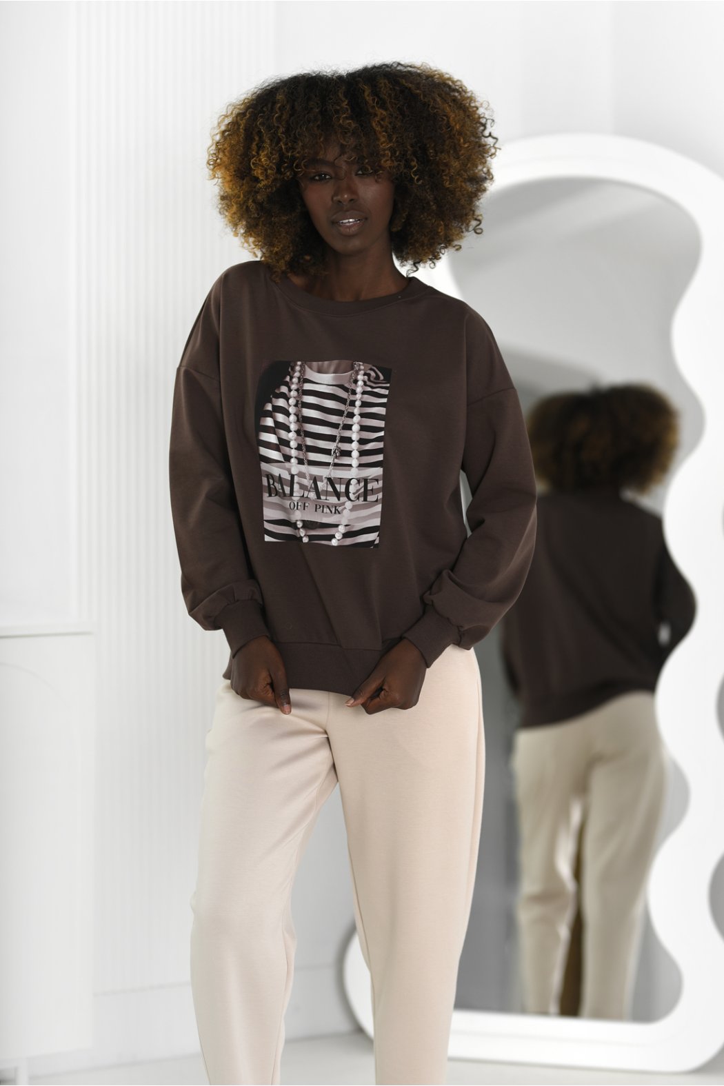 BLUZA DAMSKA Z NADRUKIEM -...