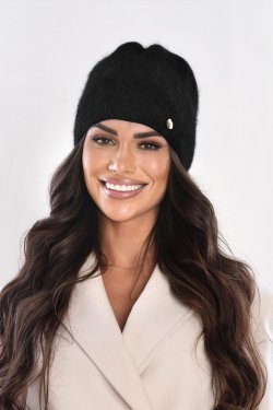 CZAPKA DAMSKA Z DODATKIEM ANGORY P083