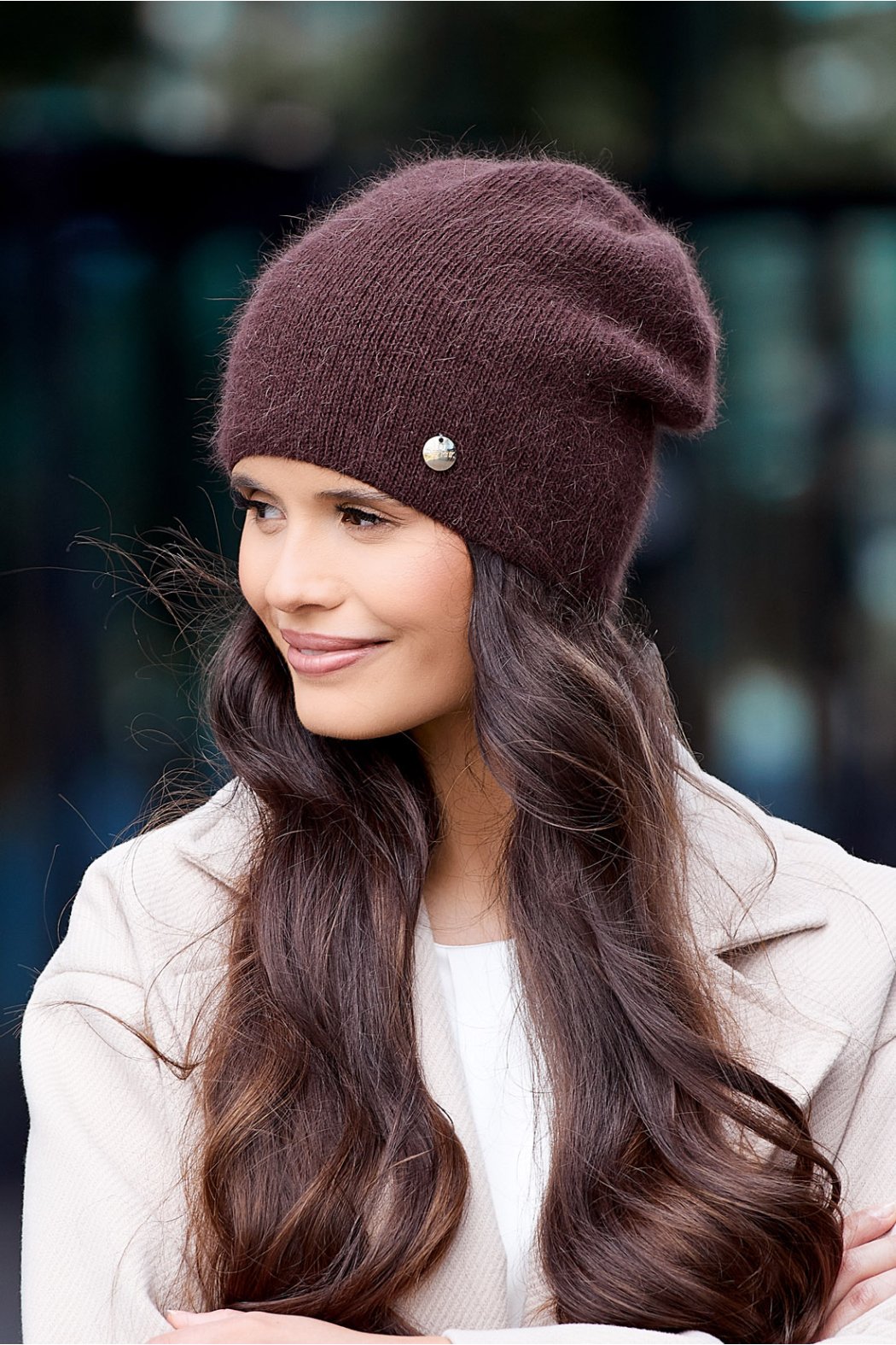 CZAPKA DAMSKA Z DODATKIEM...