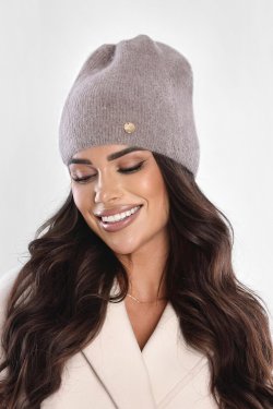 CZAPKA DAMSKA Z DODATKIEM ANGORY P083