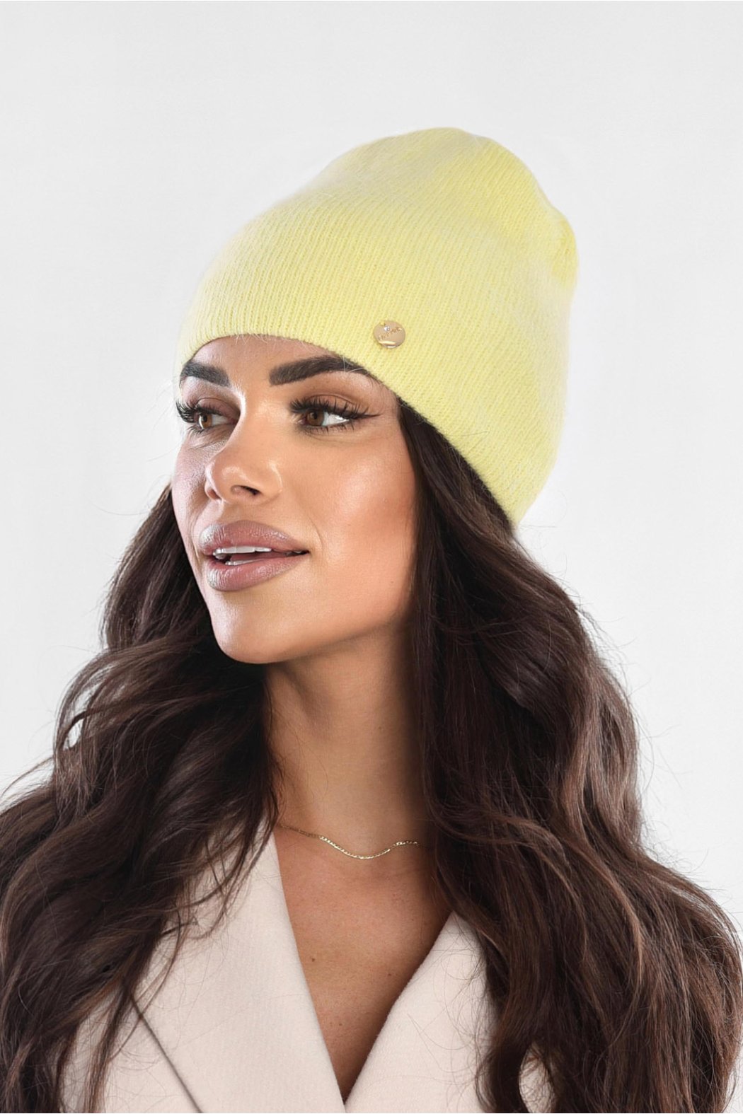 CZAPKA DAMSKA Z DODATKIEM...