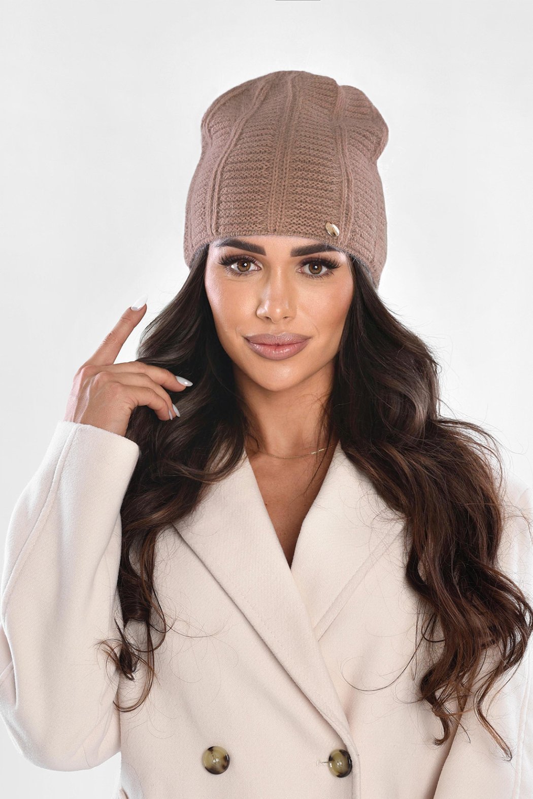 CZAPKA DAMSKA Z DODATKIEM...