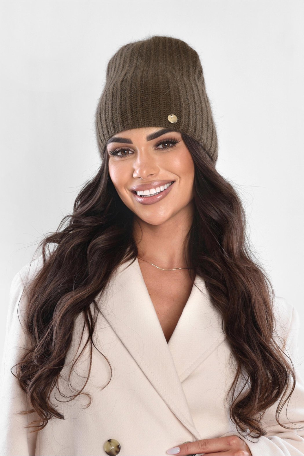 CZAPKA DAMSKA Z DODATKIEM...