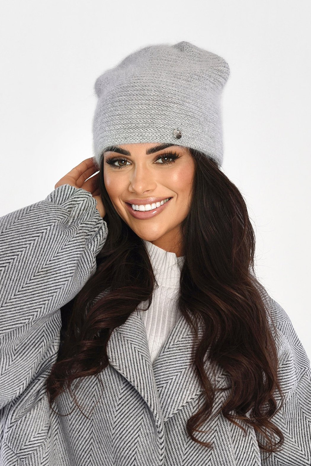 CZAPKA DAMSKA Z DODATKIEM...