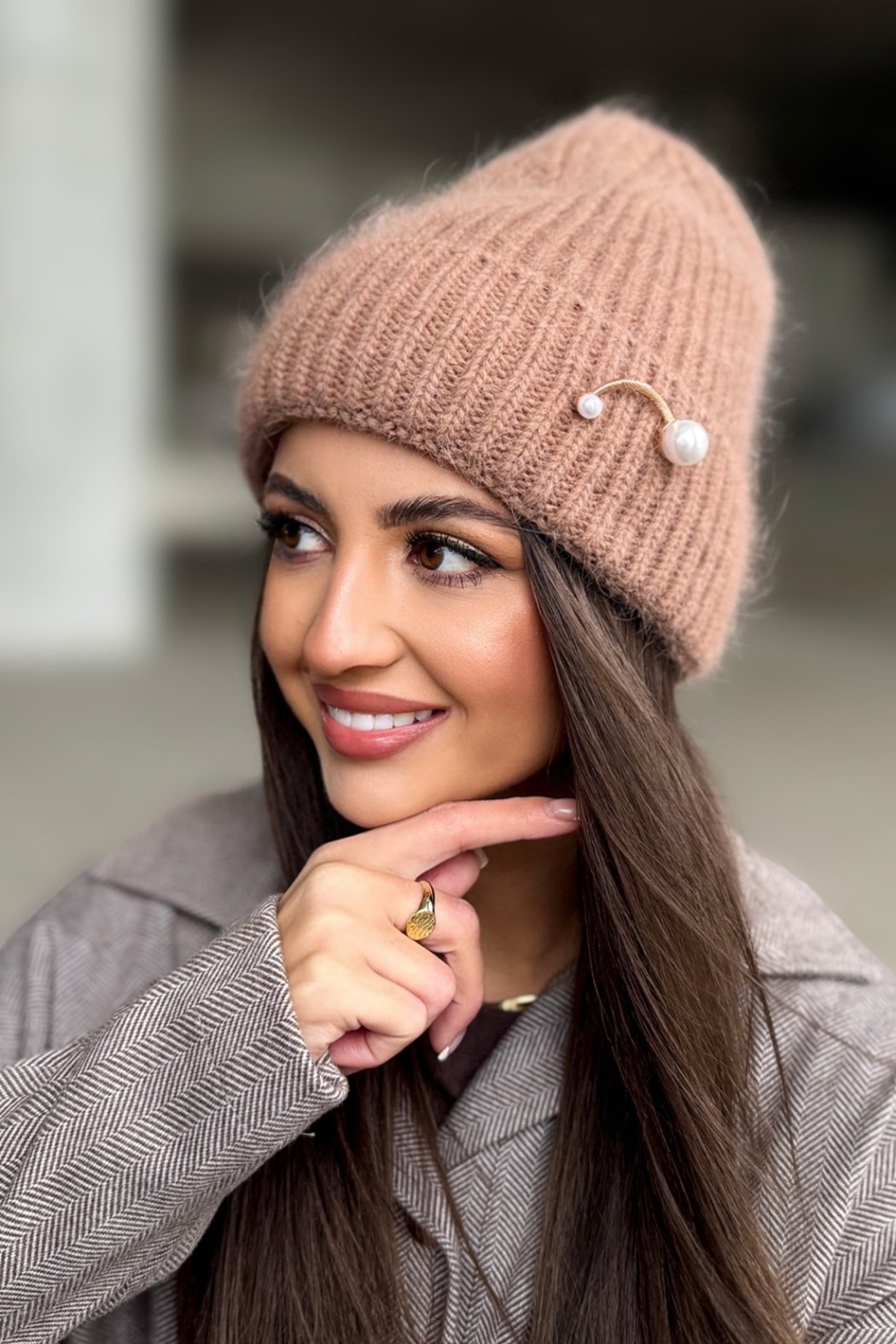 CZAPKA DAMSKA Z DODATKIEM...