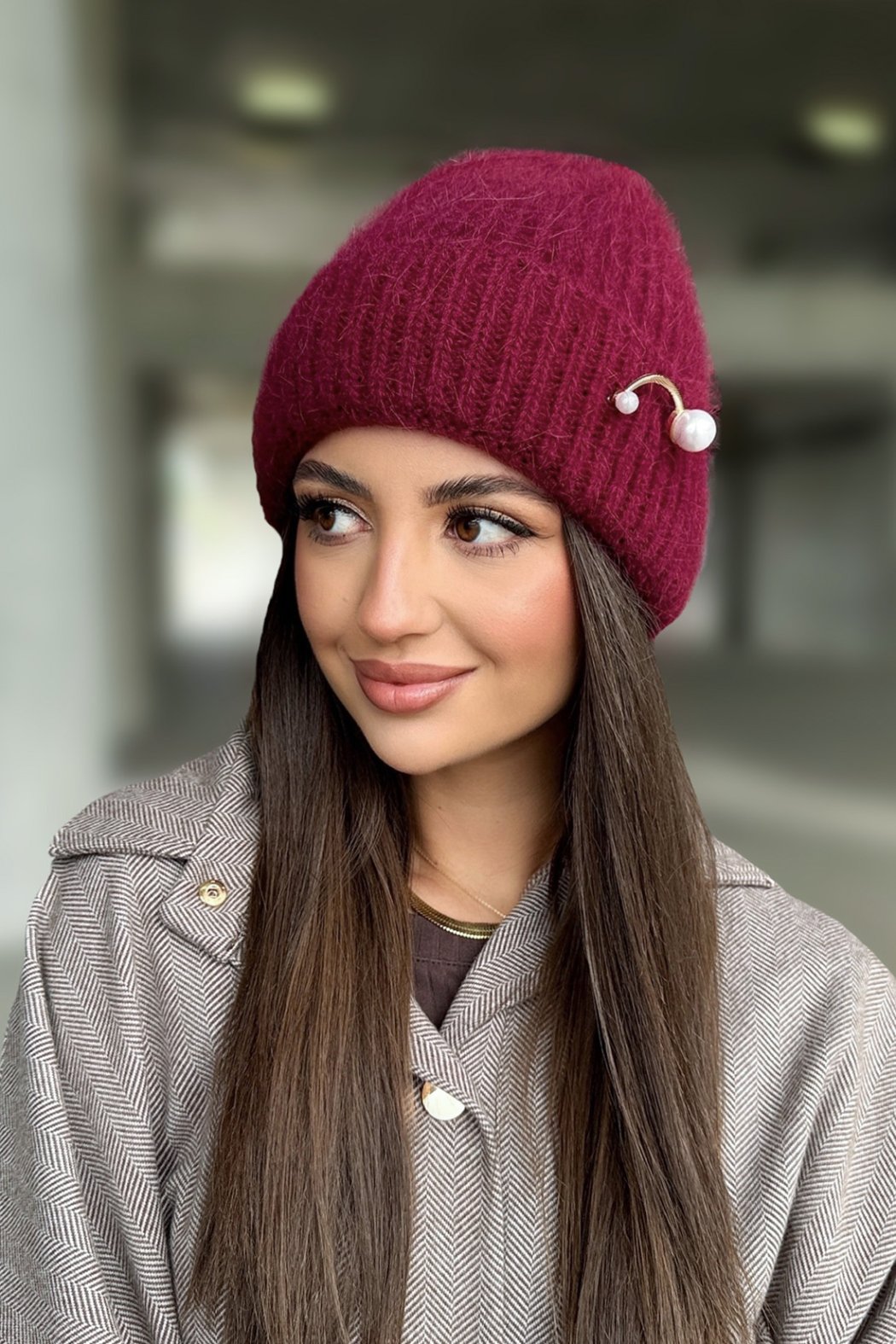 CZAPKA DAMSKA Z DODATKIEM...