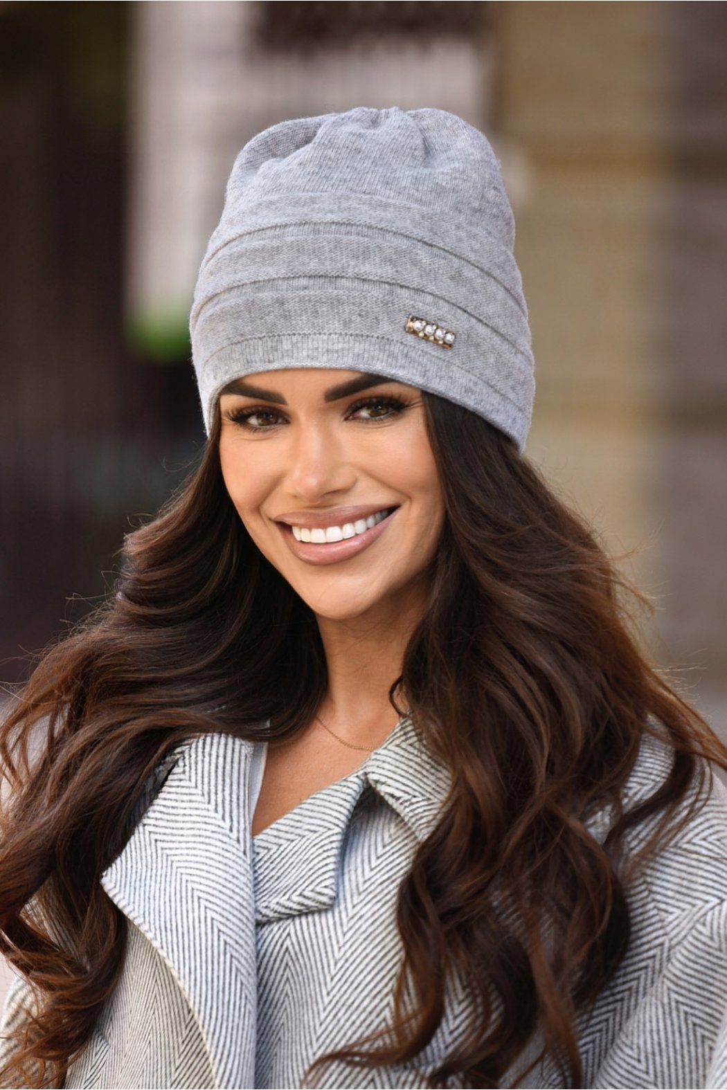 CZAPKA DAMSKA Z DODATKIEM...