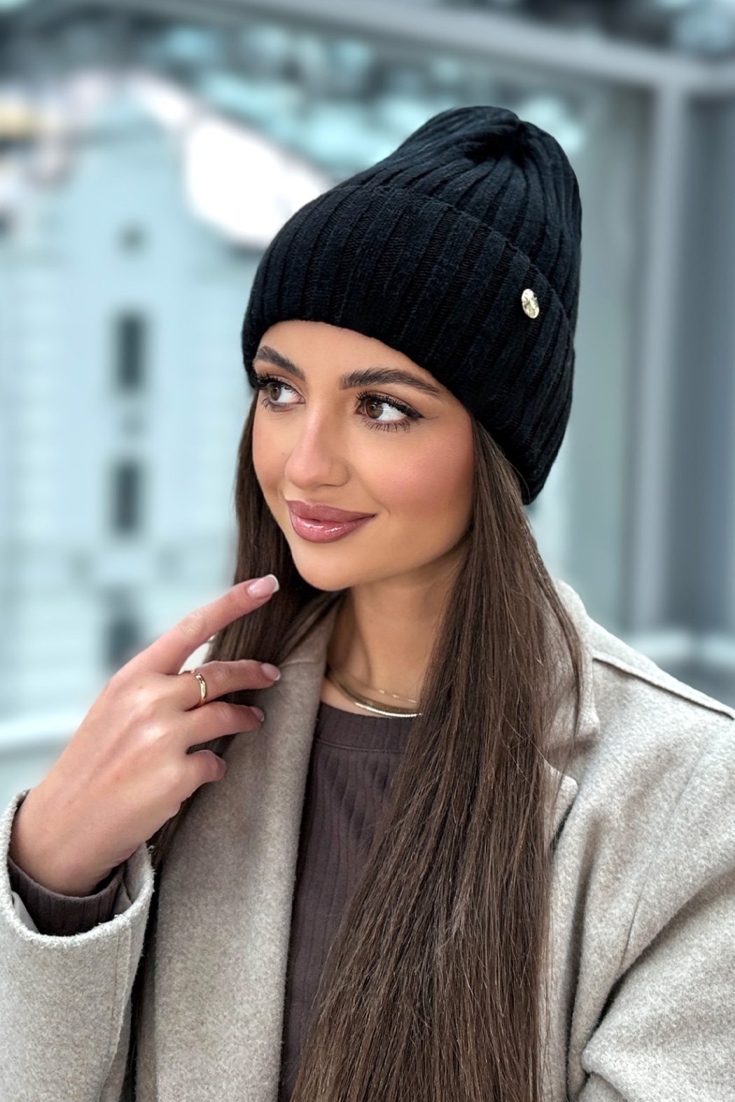 CZAPKA DAMSKA Z DODATKIEM...