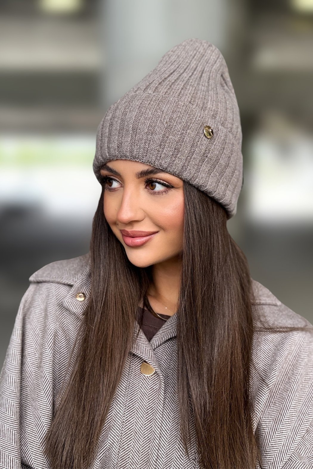 CZAPKA DAMSKA Z DODATKIEM...