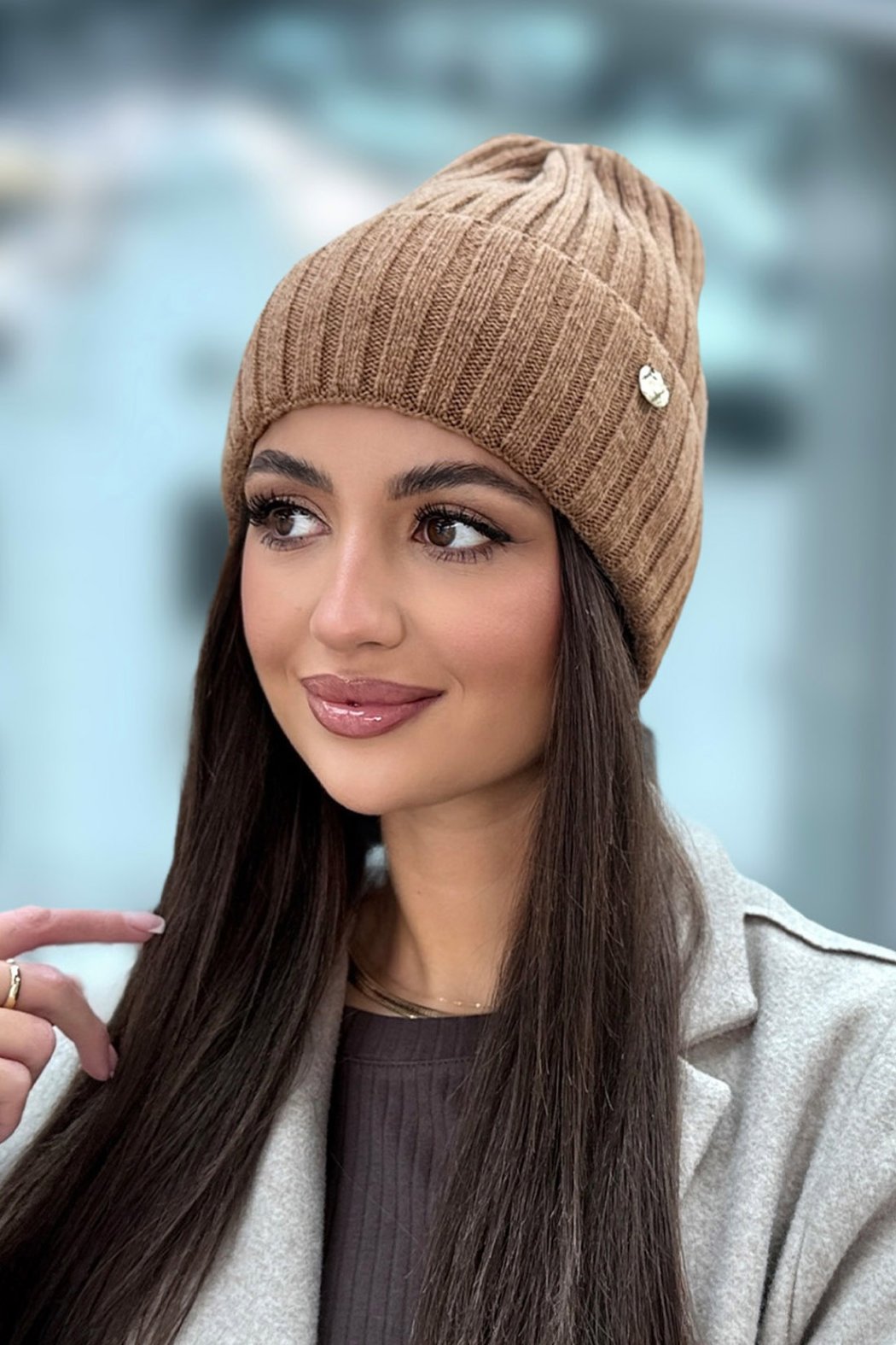 CZAPKA DAMSKA Z DODATKIEM...