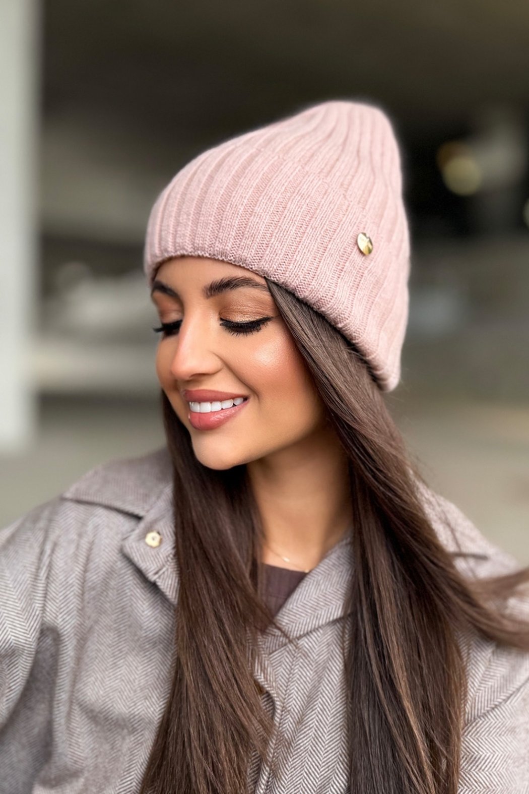 CZAPKA DAMSKA Z DODATKIEM...