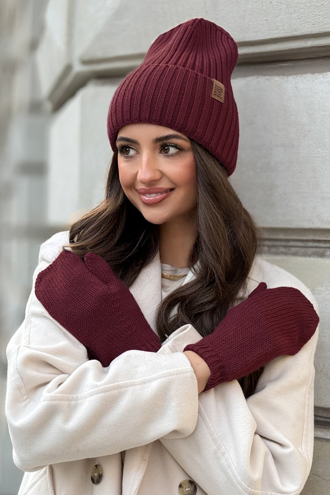 CZAPKA DAMSKA Z WEŁNY...