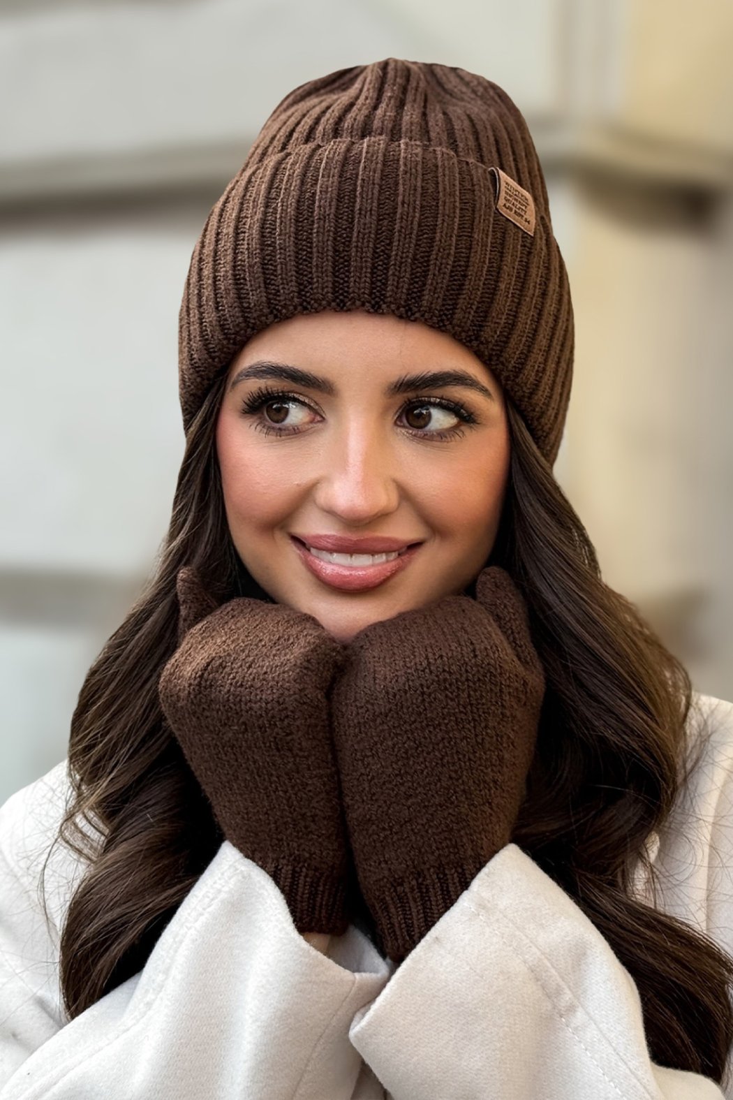 CZAPKA DAMSKA Z WEŁNY...