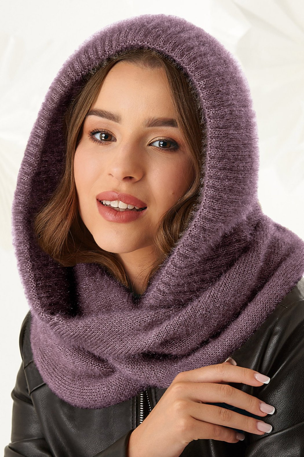 KOMIN Z KAPTUREM DAMSKI...