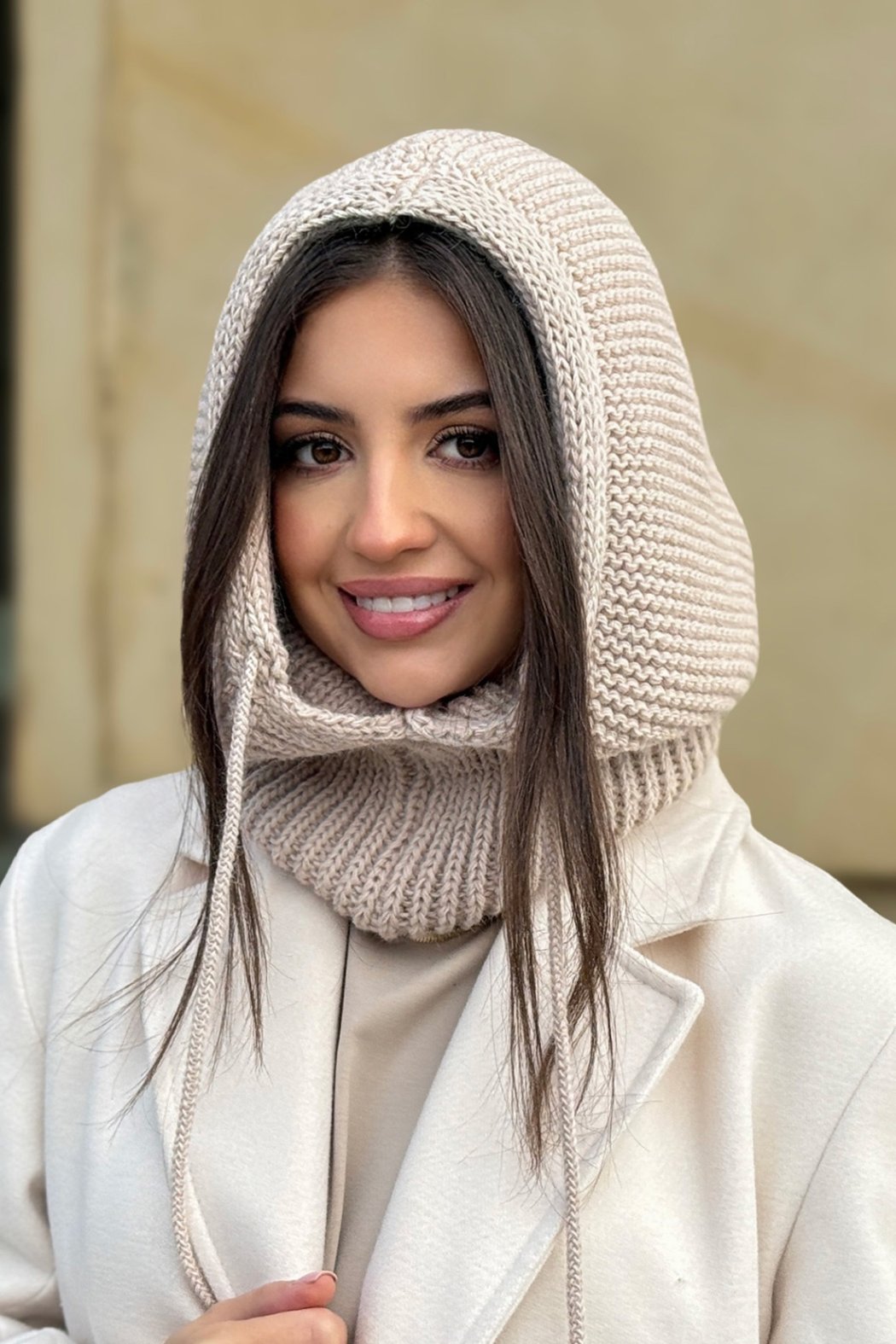 KOMIN Z KAPTUREM DAMSKI...