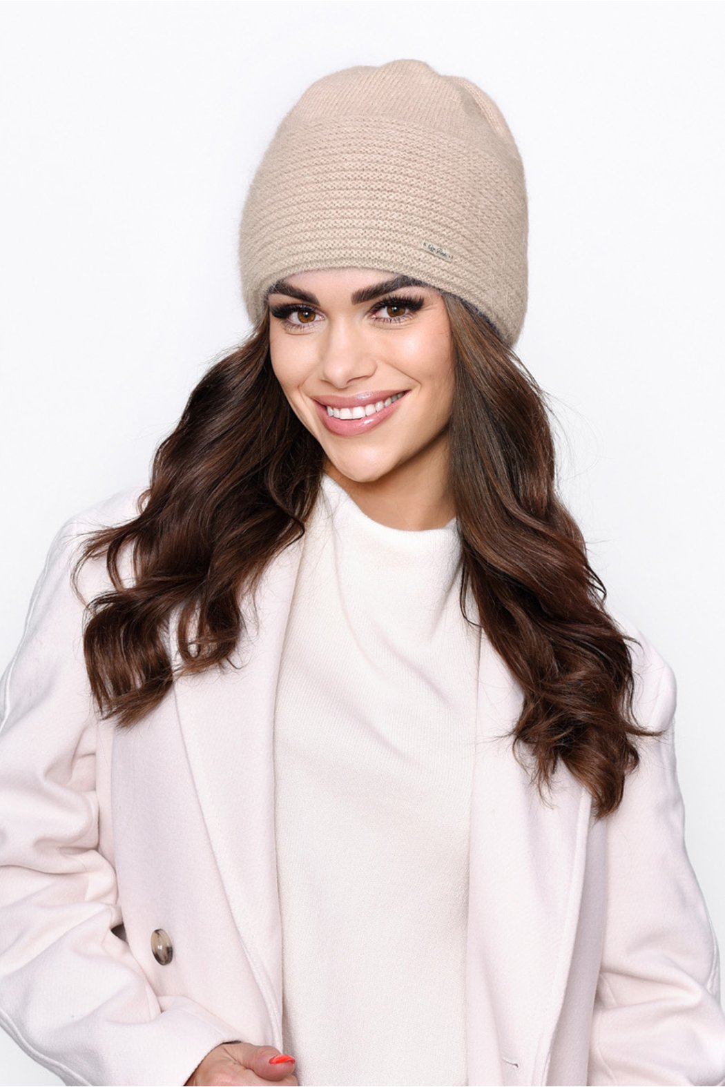 CZAPKA DAMSKA Z POZIOMYM...