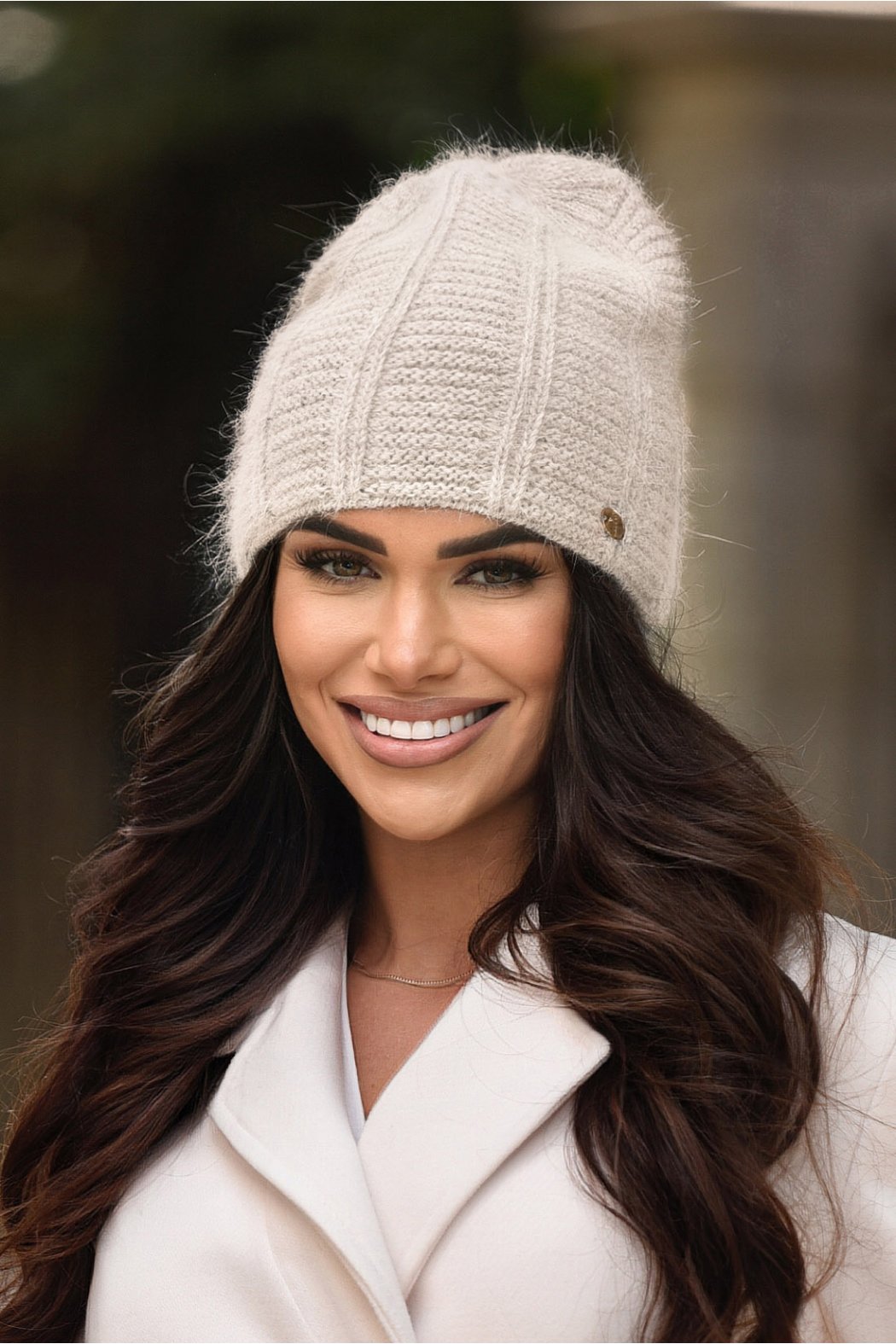 CZAPKA DAMSKA Z DODATKIEM...