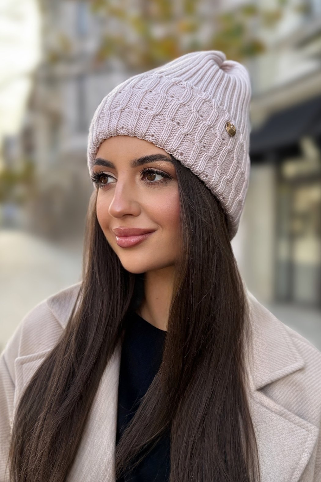 CZAPKA DAMSKA Z WEŁNY...