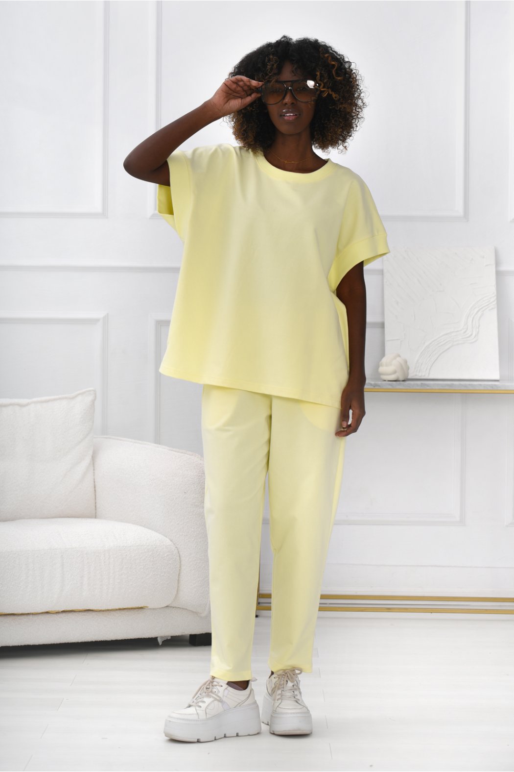 BAWEŁNIANE SPODNIE Z LUŹNĄ...