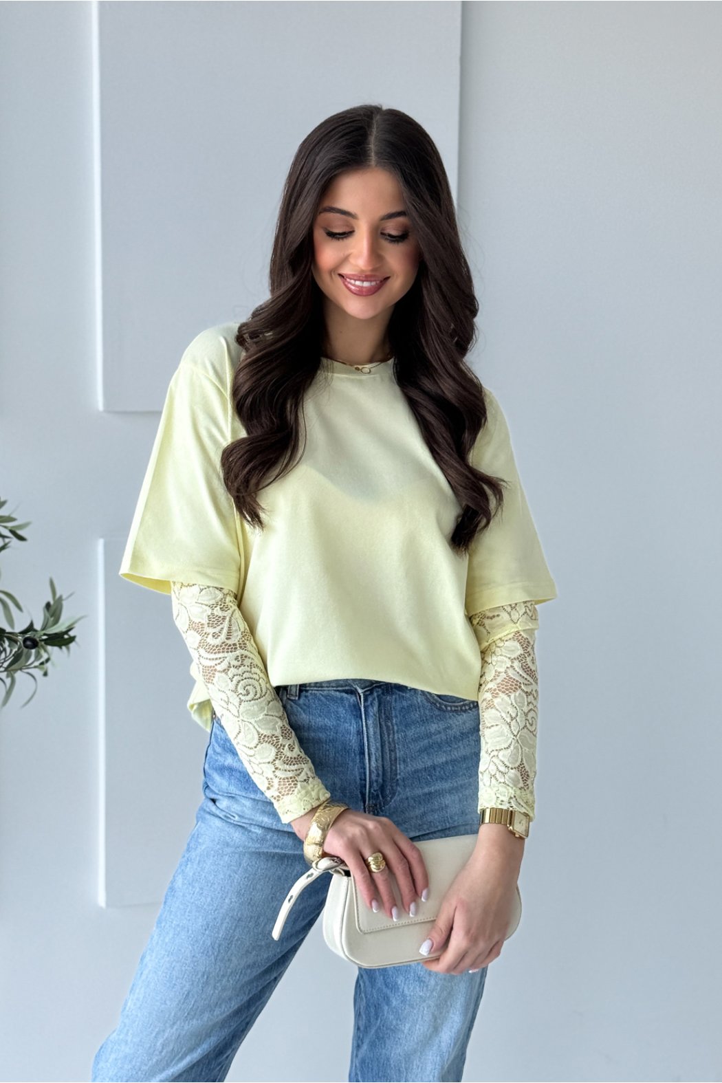 BLUZKA DAMSKA Z KORONKOWYM...