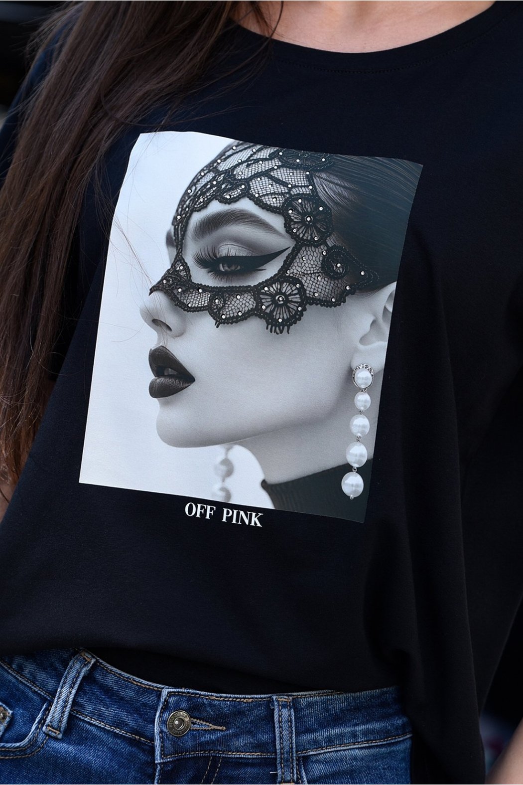 T-SHIRT Z NADRUKIEM NOIR